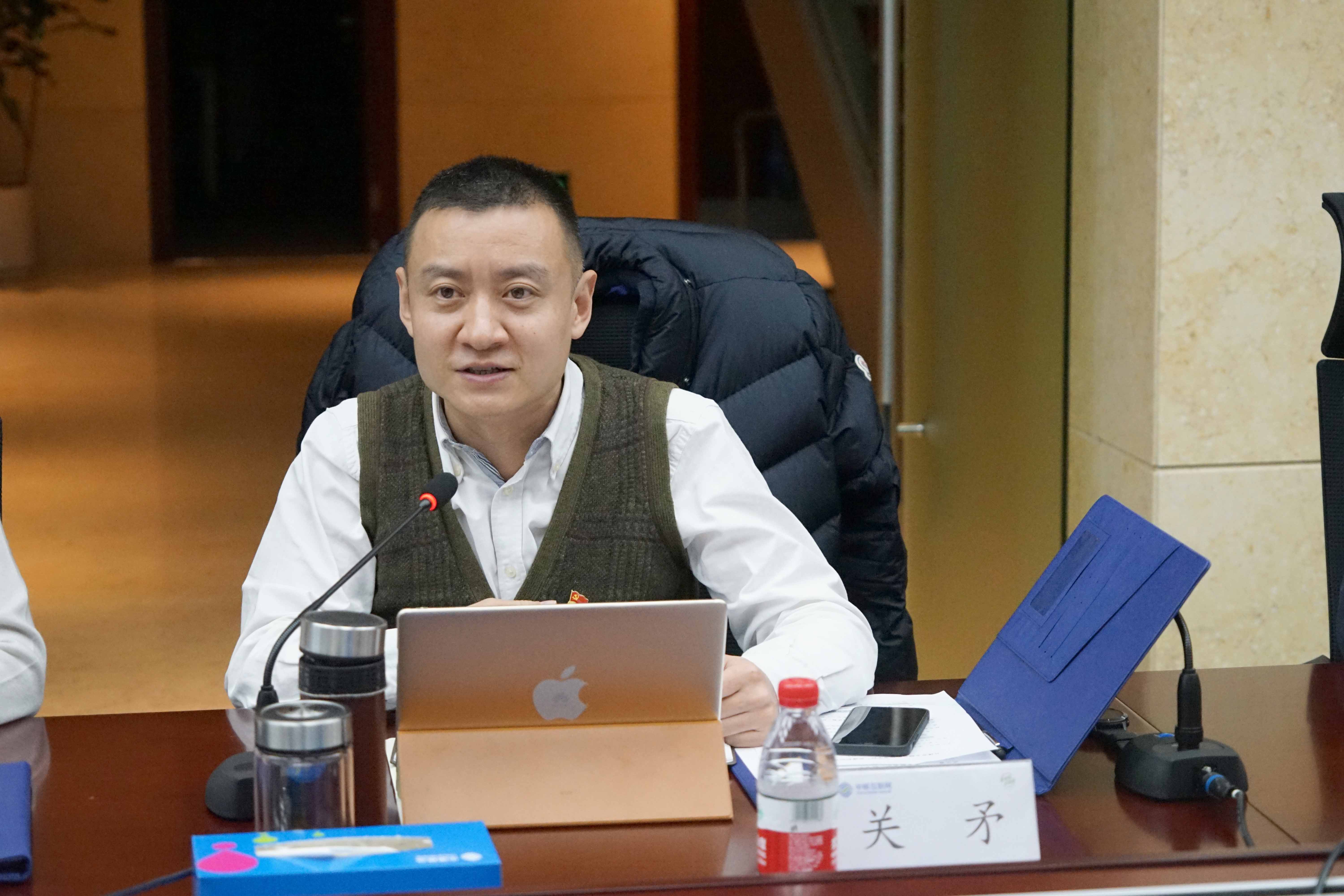 4 中移互聯網公司綜合部(法律事務中心)黨支部書記、總經理.JPG 4 中移互聯網公司綜合部(法律事務中心)黨支部書記、總經理.JPG